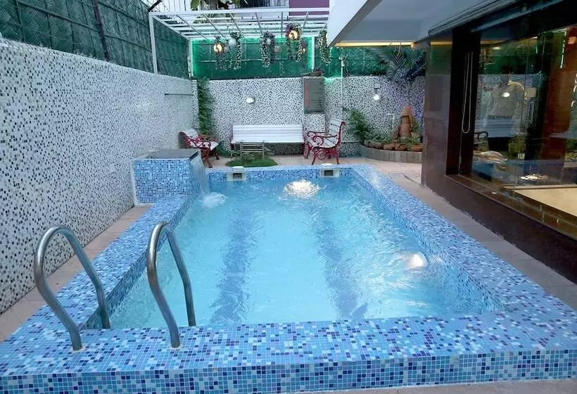 Fotos del hotel Tatvam Residency:  3