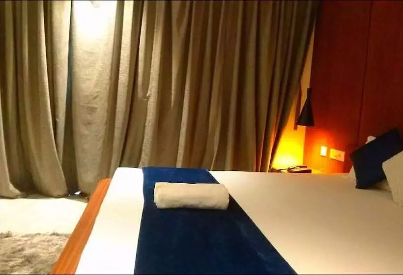 Fotos del hotel Tatvam Residency:  21