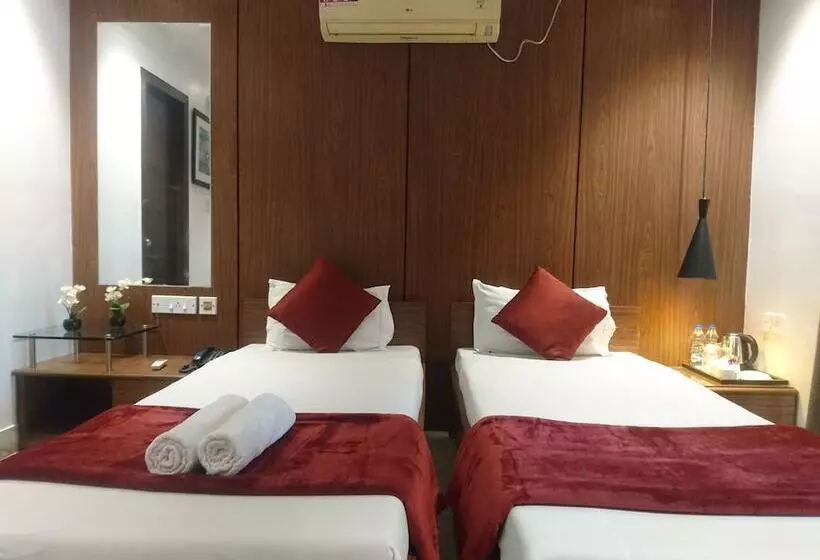 Fotos del hotel Tatvam Residency:  17