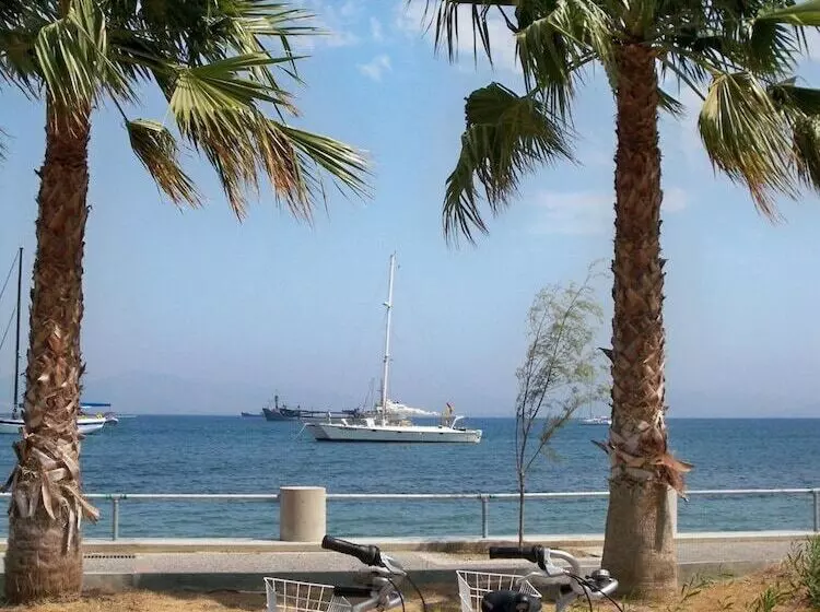 Fotos del hotel Aegeon:  13