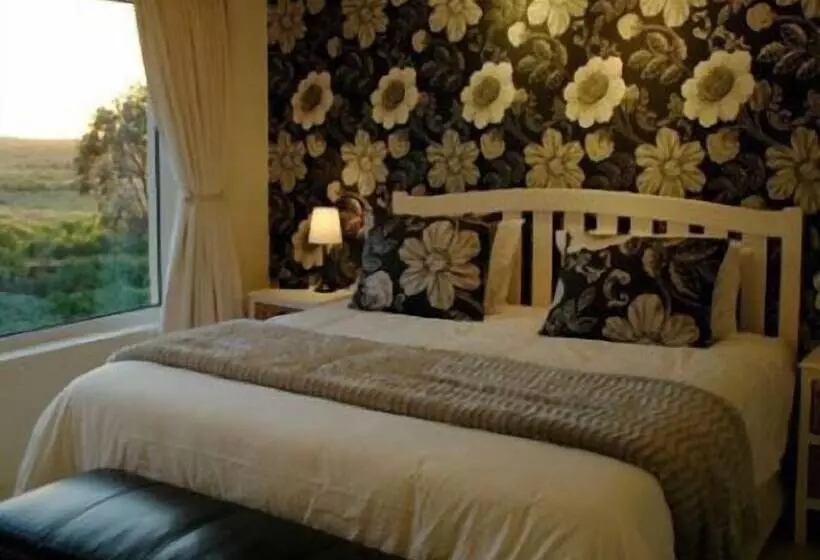 African Queen Guest House