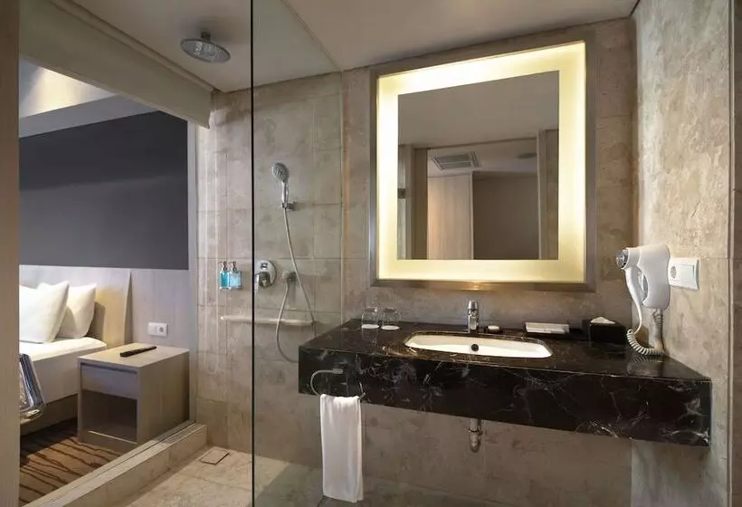 Fotos del hotel H Sovereign Bali:  7