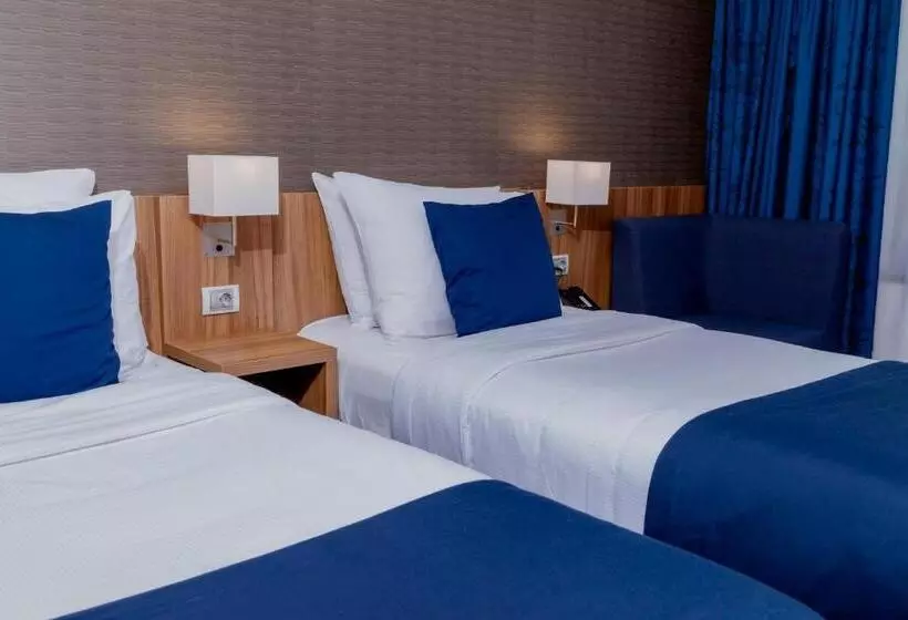 Fotos del hotel Holiday Inn Express Belgrade  City:  3