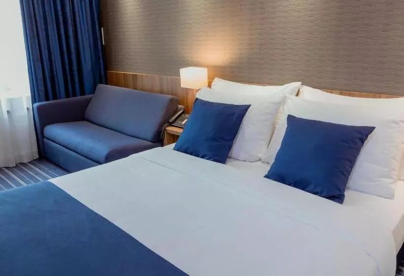 Fotos del hotel Holiday Inn Express Belgrade  City:  9