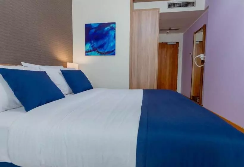 Fotos del hotel Holiday Inn Express Belgrade  City:  10