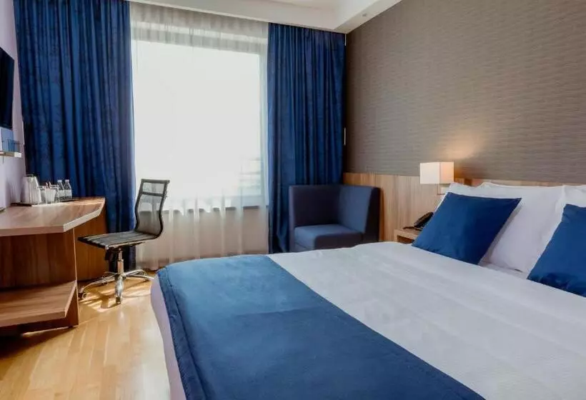 Fotos del hotel Holiday Inn Express Belgrade  City:  11