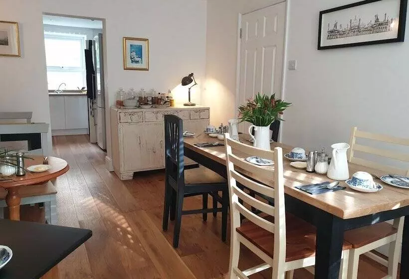 Fotos del hotel Starlings Guest House:  6