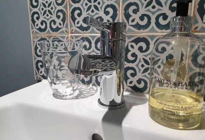 Fotos del hotel Starlings Guest House:  8