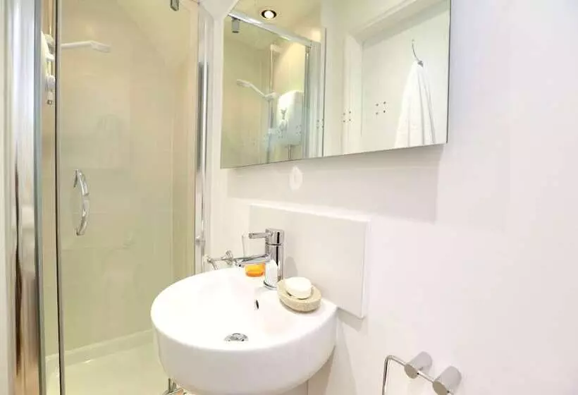 Fotos del hotel Starlings Guest House:  4