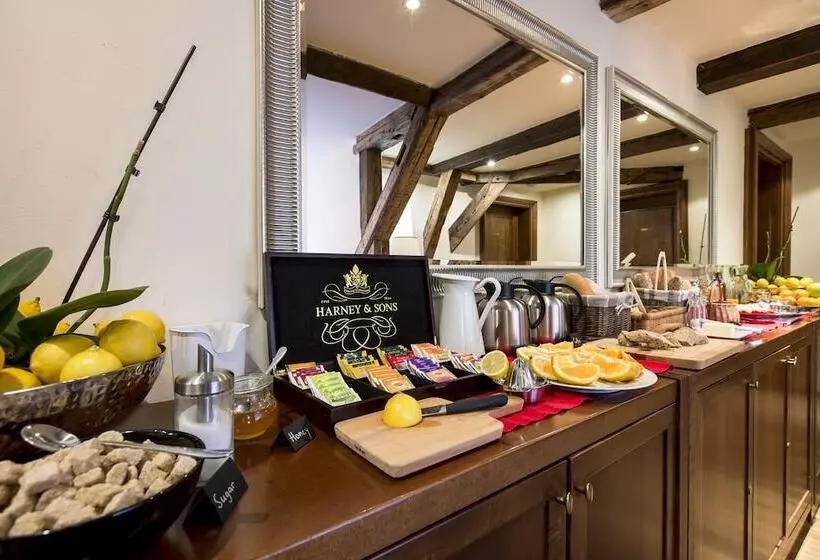 Fotos del hotel Miss Sophie's Charles Bridge:  5