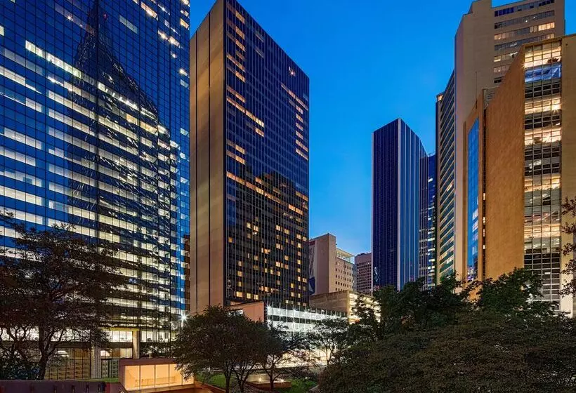 Hilton Garden Inn Downtown Dallas
