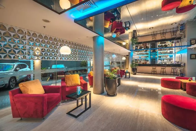 Fotos del hotel Crown Prince  Surabaya Managed By Midtown Indonesia:  3