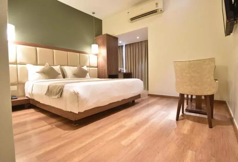 Fotos del hotel Aarya International:  6