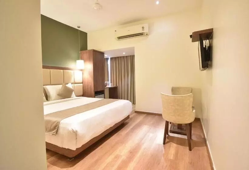 Fotos del hotel Aarya International:  16