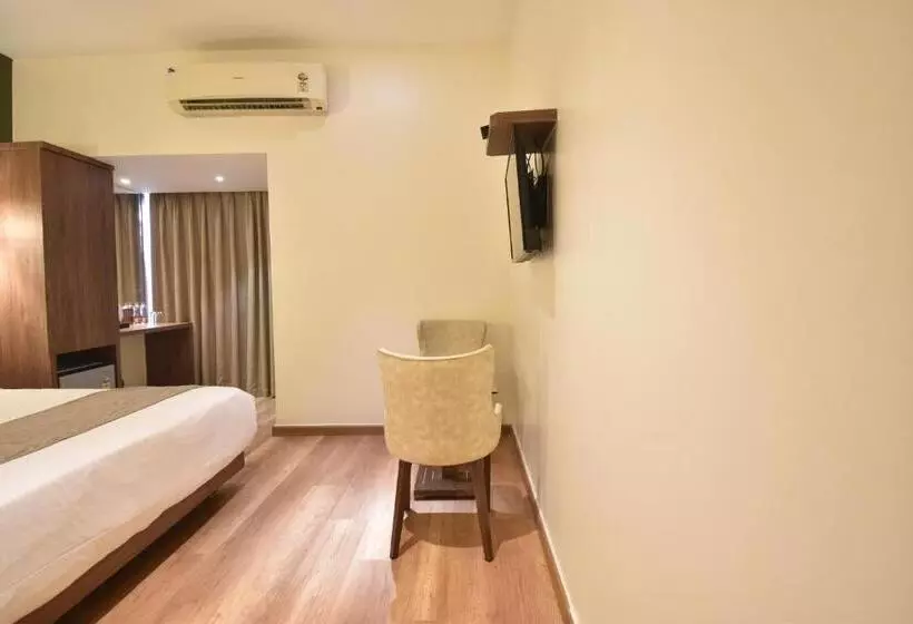 Fotos del hotel Aarya International:  17