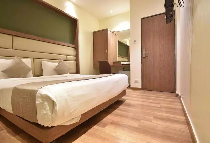 Fotos del hotel Aarya International:  25