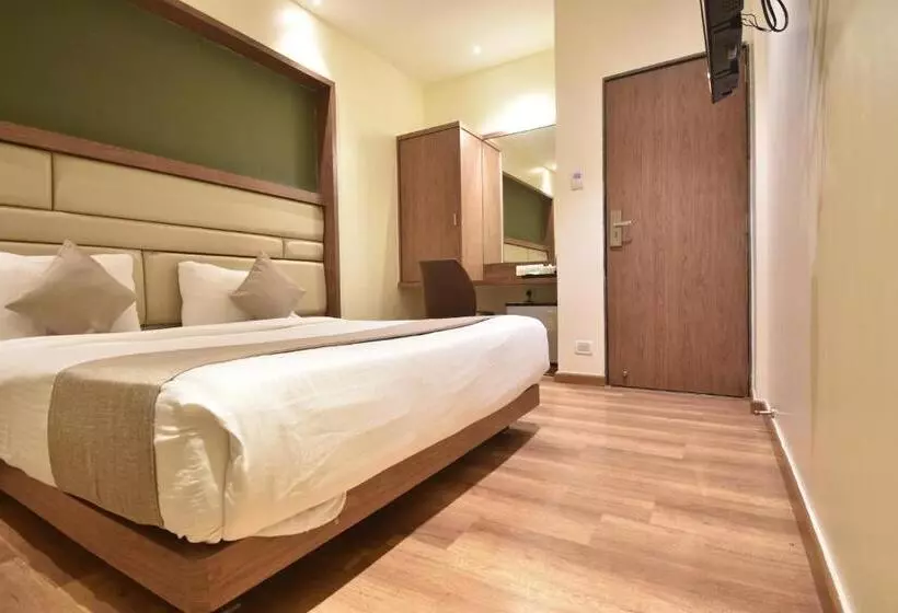 Fotos del hotel Aarya International:  3