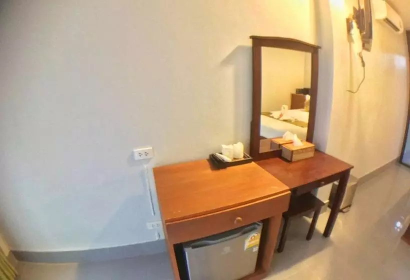 Fotos del hotel Sri Chada:  15