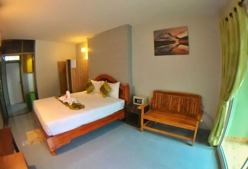 Fotos del hotel Sri Chada:  2