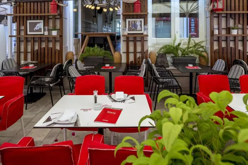 Fotos del hotel 3sixty  & Suites:  5