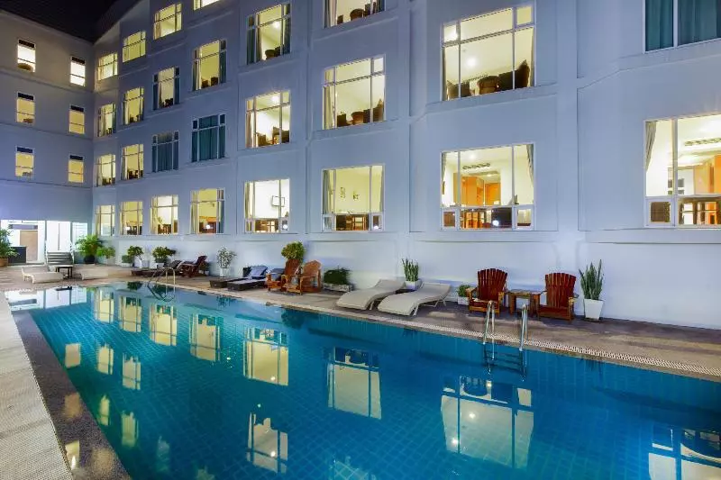 Fotos del hotel Kanchanaburi City:  2