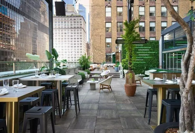 Fotos del hotel Renaissance New York Midtown Hotel:  5