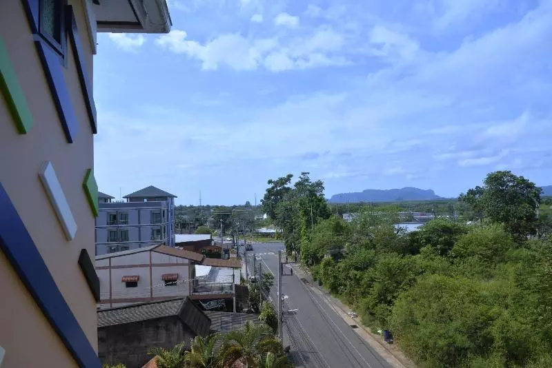 Fotos del hotel Jingjit:  12