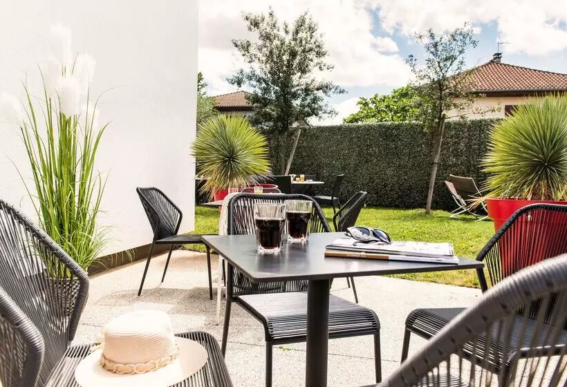 Fotos del hotel Kyriad Lyon Est Stadium Eurexpo Meyzieu:  13