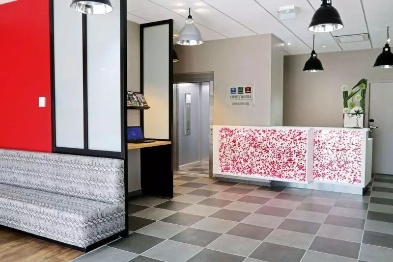 Fotos del hotel Kyriad Lyon Est Stadium Eurexpo Meyzieu:  4