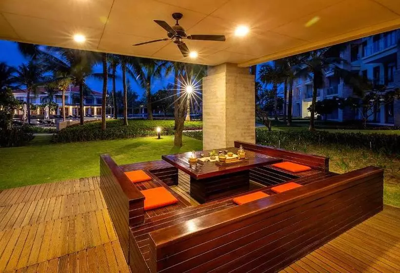 Fotos del hotel Mangala Zen Garden & Luxury Apartments:  4