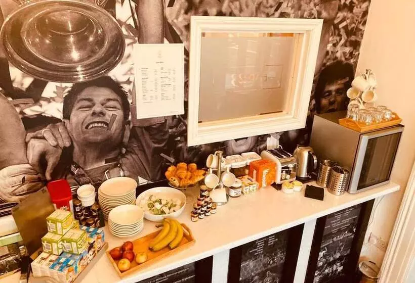 Fotos del hotel Anfield:  4