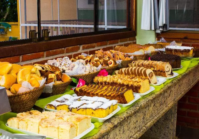 Fotos del hotel E Pousada Caroline:  11