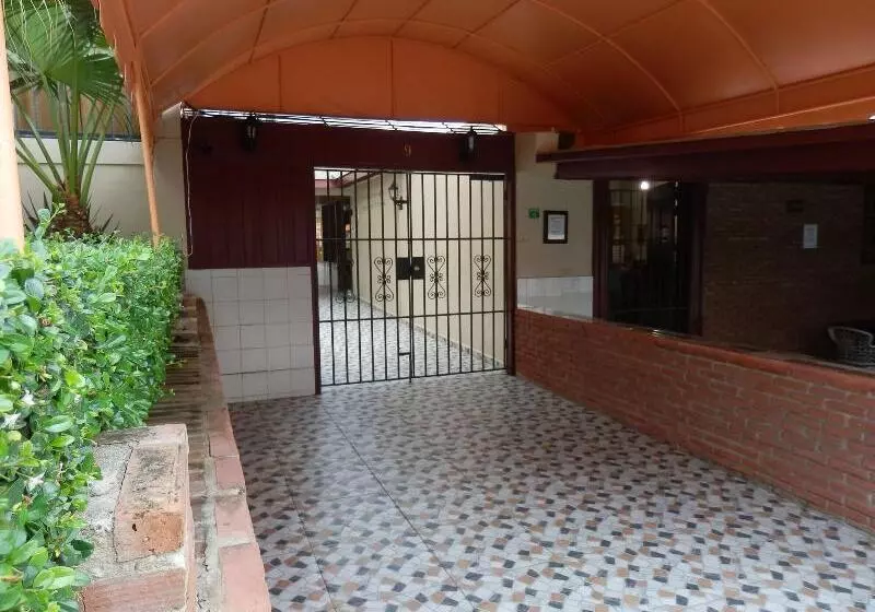 Fotos del hotel Garant & Suites:  3