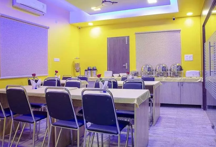 Fotos del hotel The Supreme Residency:  16