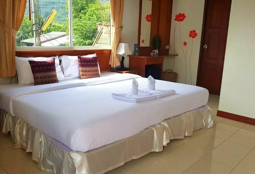 Baan Chayna Resort