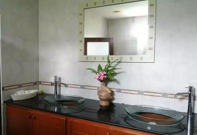 Fotos del hotel Baan Chayna Resort:  2