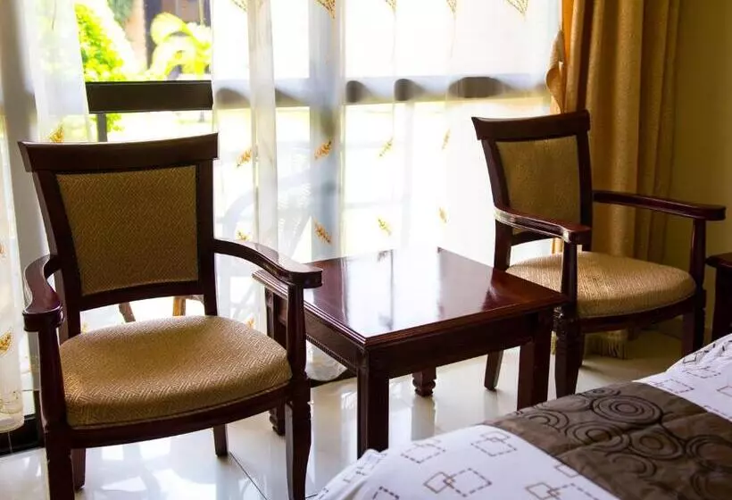 Fotos del hotel Mika Convention Center:  19