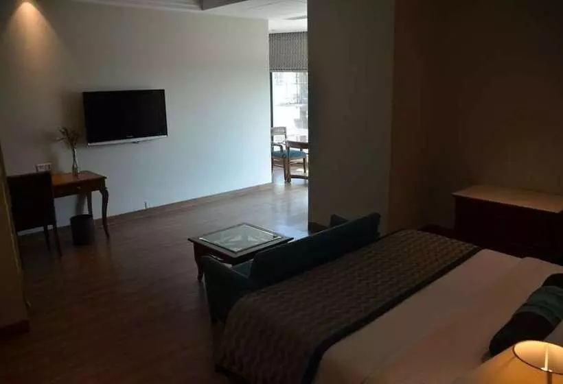 Fotos del hotel The Lalit Traveller Jaipur:  23