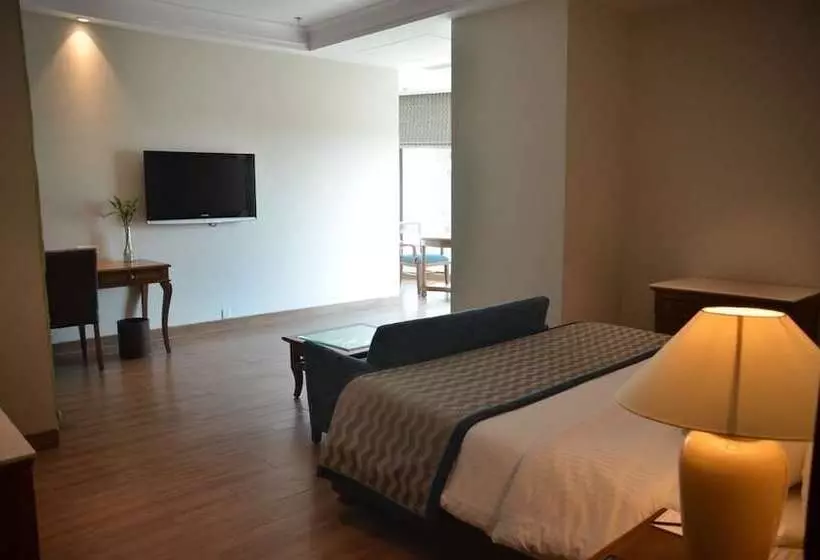 Fotos del hotel The Lalit Traveller Jaipur:  22