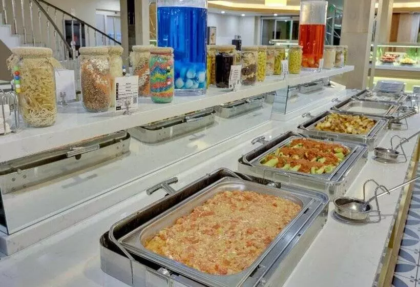 Fotos del hotel Ramada  & Suites Kusadasi:  4