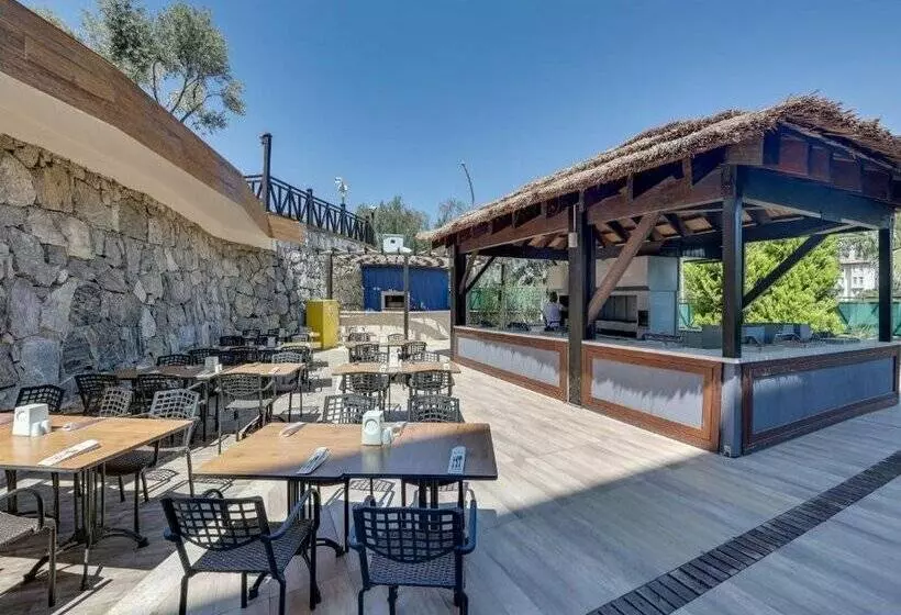 Fotos del hotel Ramada  & Suites Kusadasi:  11