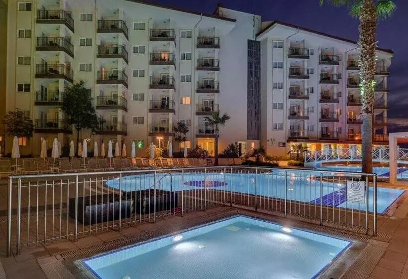 Fotos del hotel Ramada  & Suites Kusadasi:  8