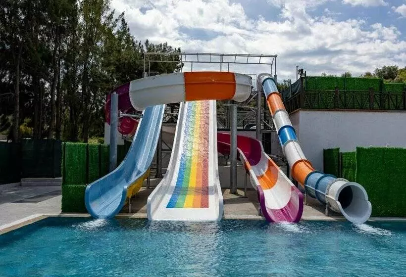 Fotos del hotel Ramada  & Suites Kusadasi:  24