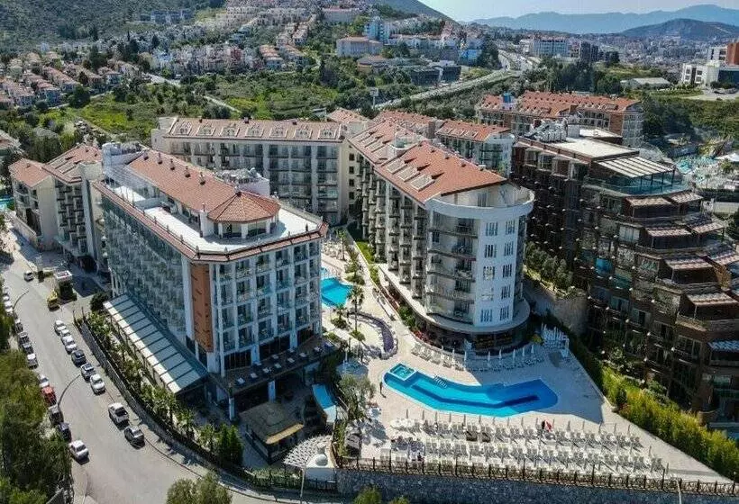 Fotos del hotel Ramada  & Suites Kusadasi:  6