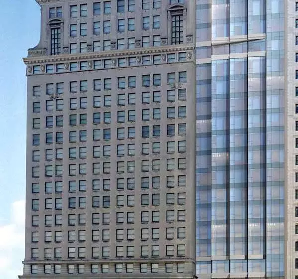 Londonhouse Chicago, Curio Collection By Hilton