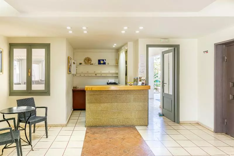 Fotos del hotel Athina Inn:  8