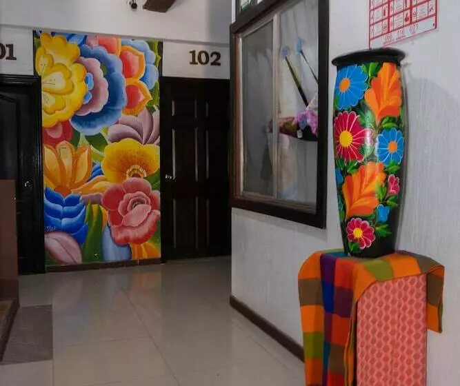 Fotos del hotel Makarios:  5