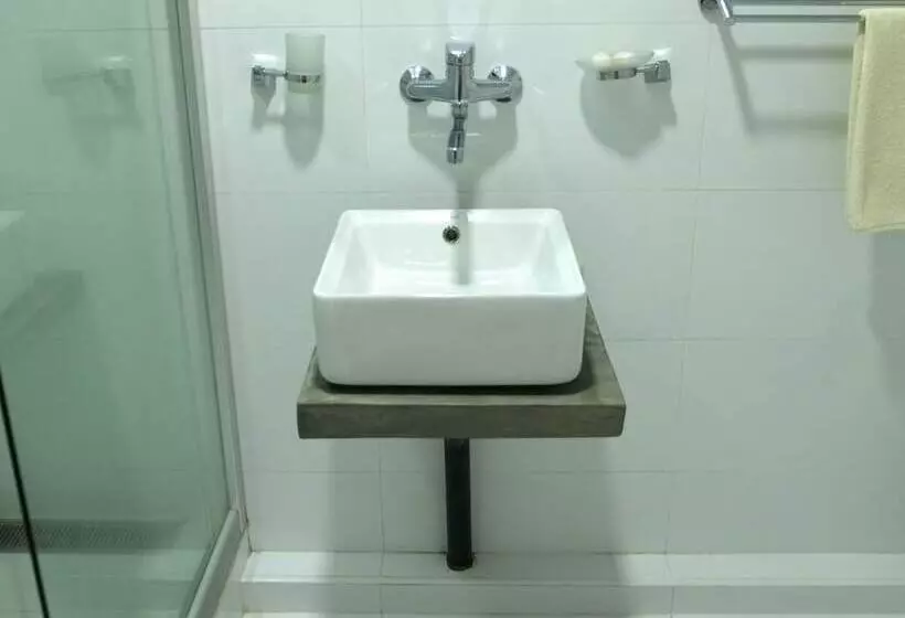 Fotos del hotel Reggie S Guesthouse:  4