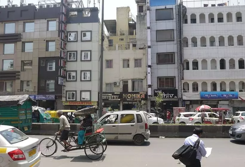 Fotos del hotel Durga International:  13