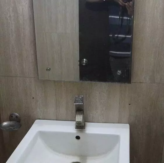 Fotos del hotel Durga International:  9